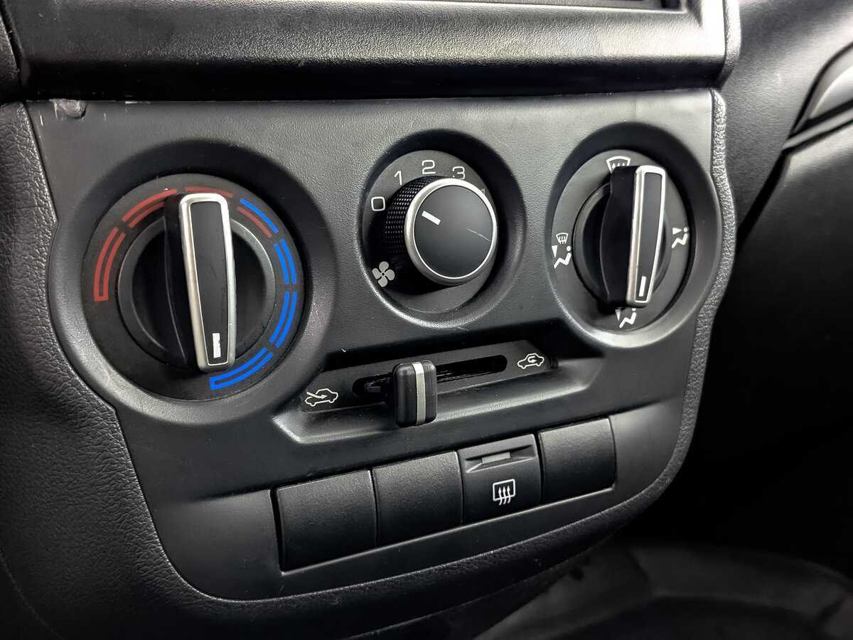 Купить Lada (ВАЗ) Granta с пробегом. Фото: #15