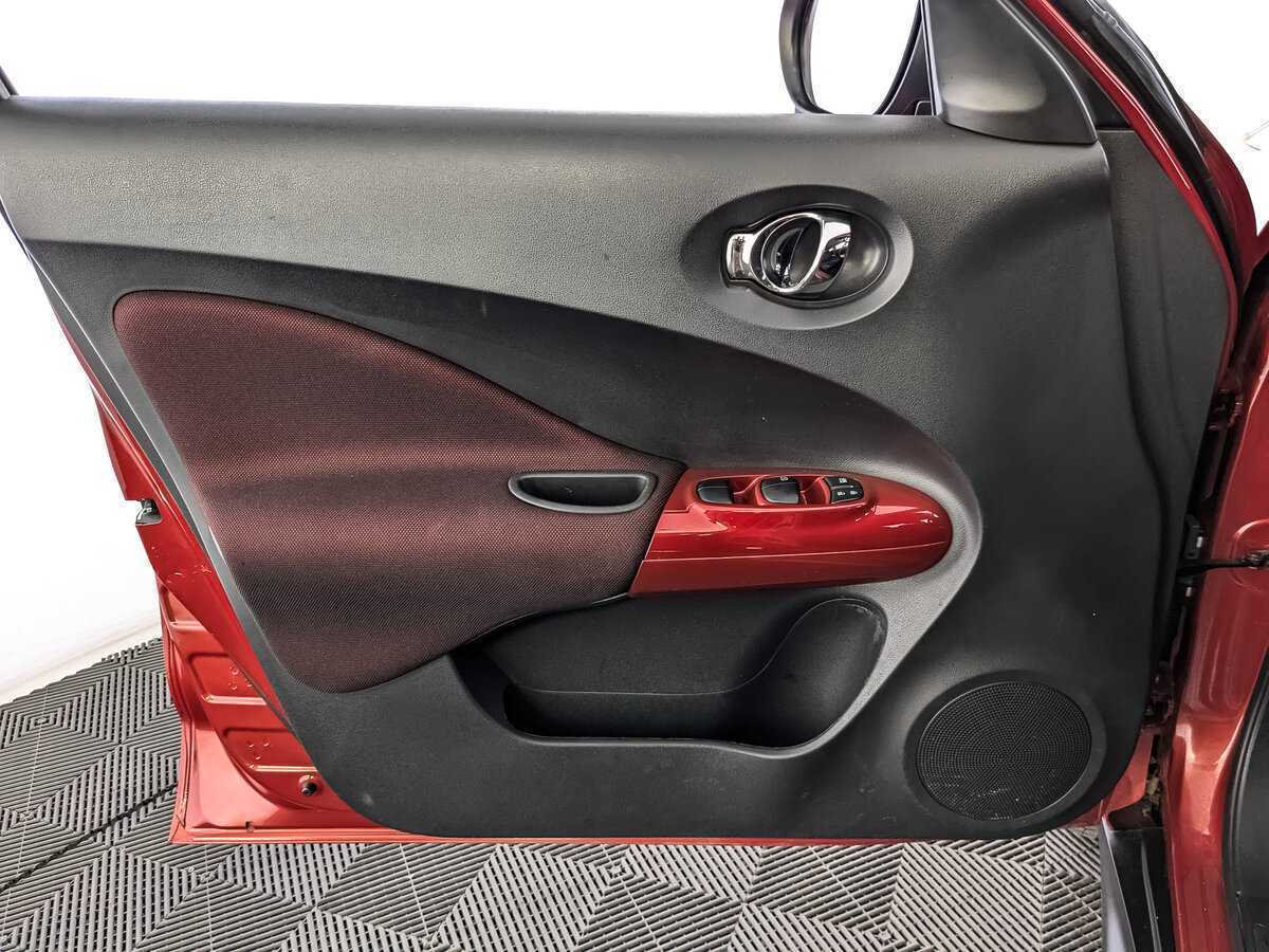 Купить Nissan Juke с пробегом. Фото: #13