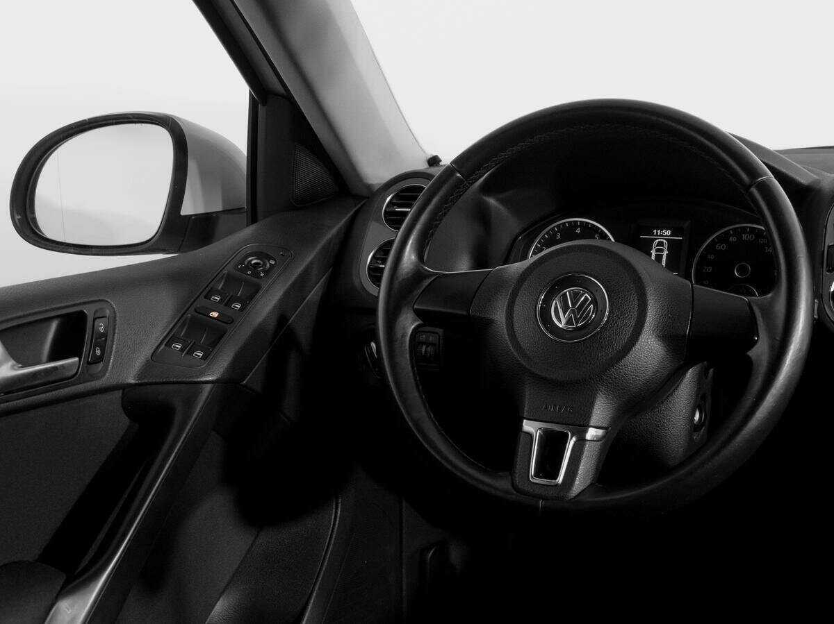 Купить Volkswagen Tiguan с пробегом. Фото: #13