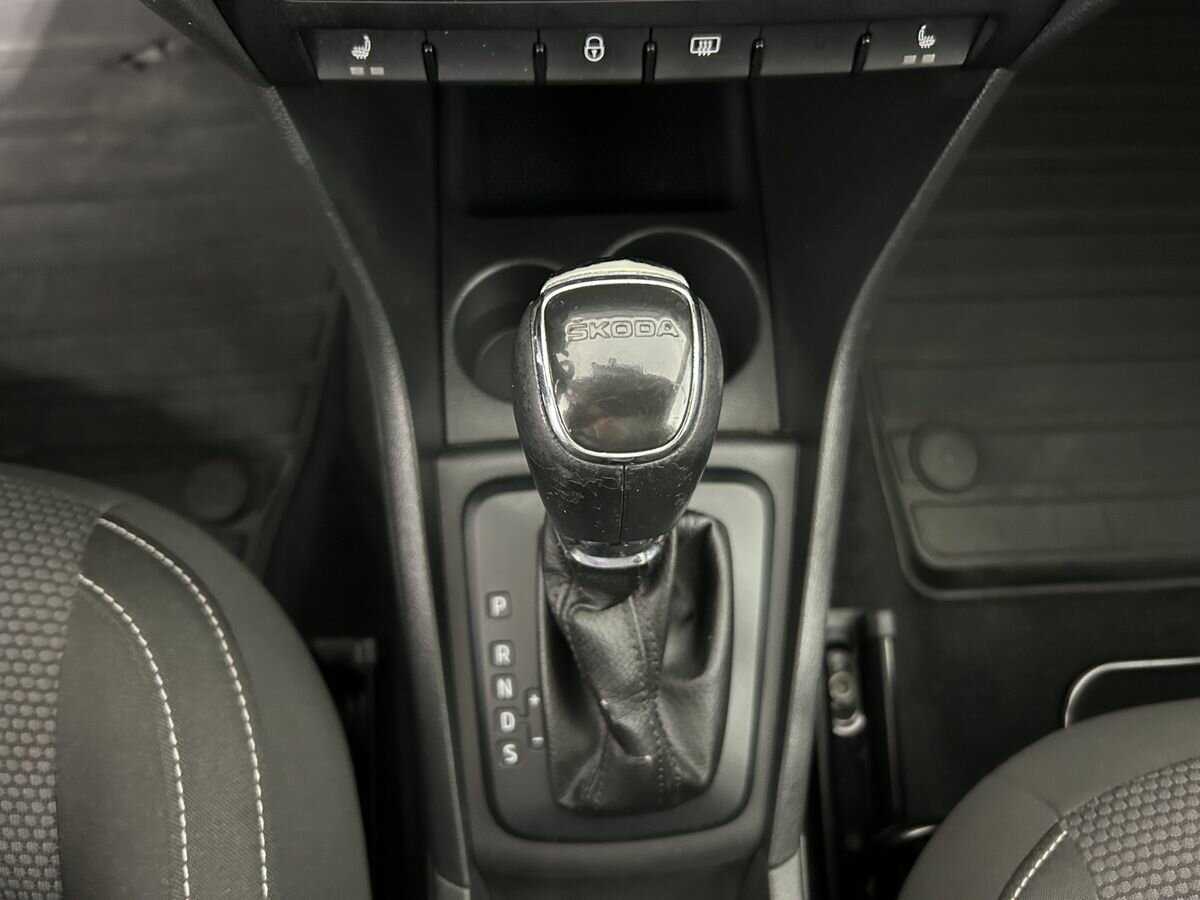 Купить Skoda Rapid с пробегом. Фото: #12