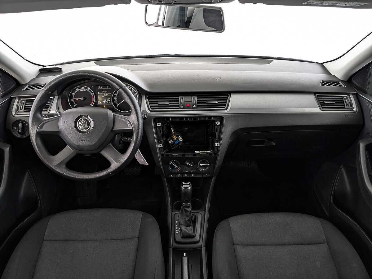 Купить Skoda Rapid с пробегом. Фото: #12