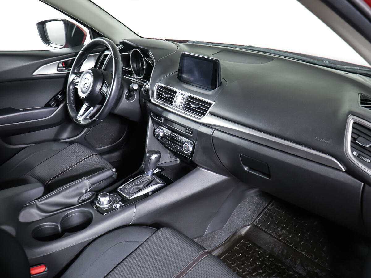 Купить Mazda 3 с пробегом. Фото: #10