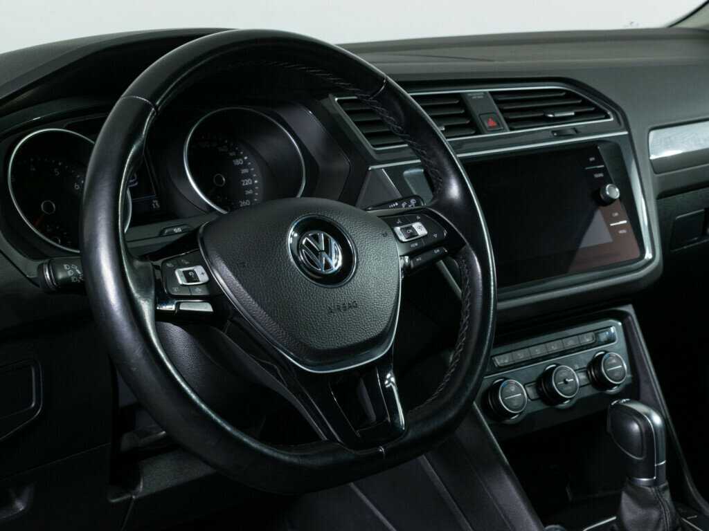 Купить Volkswagen Tiguan с пробегом. Фото: #12
