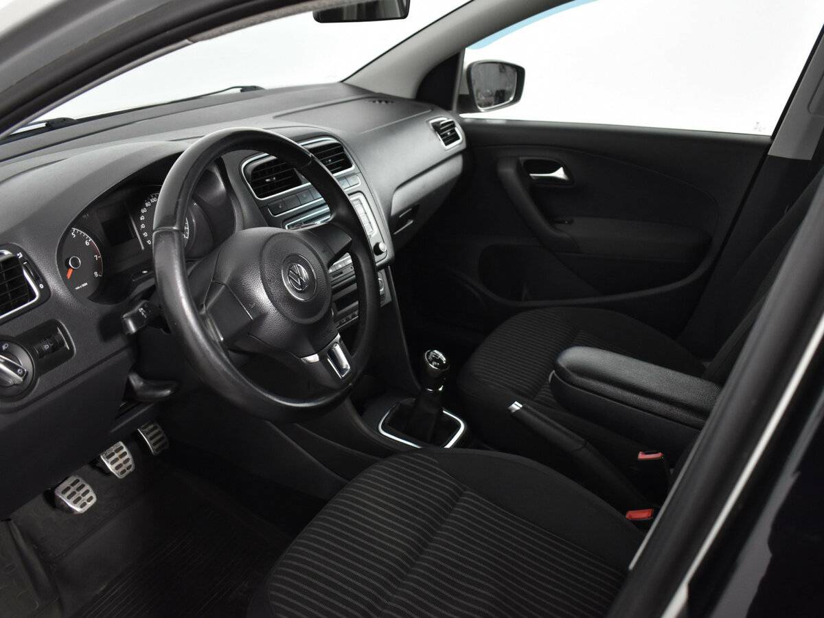 Купить Volkswagen Polo с пробегом. Фото: #8