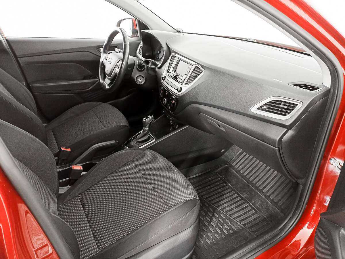 Купить Hyundai Solaris с пробегом. Фото: #10