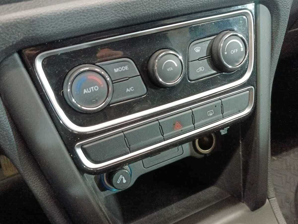 Купить Chery Tiggo 3 с пробегом. Фото: #14