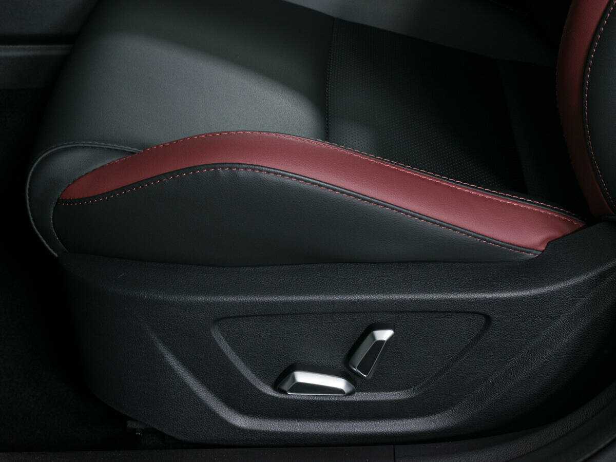 Купить Geely Coolray с пробегом. Фото: #19