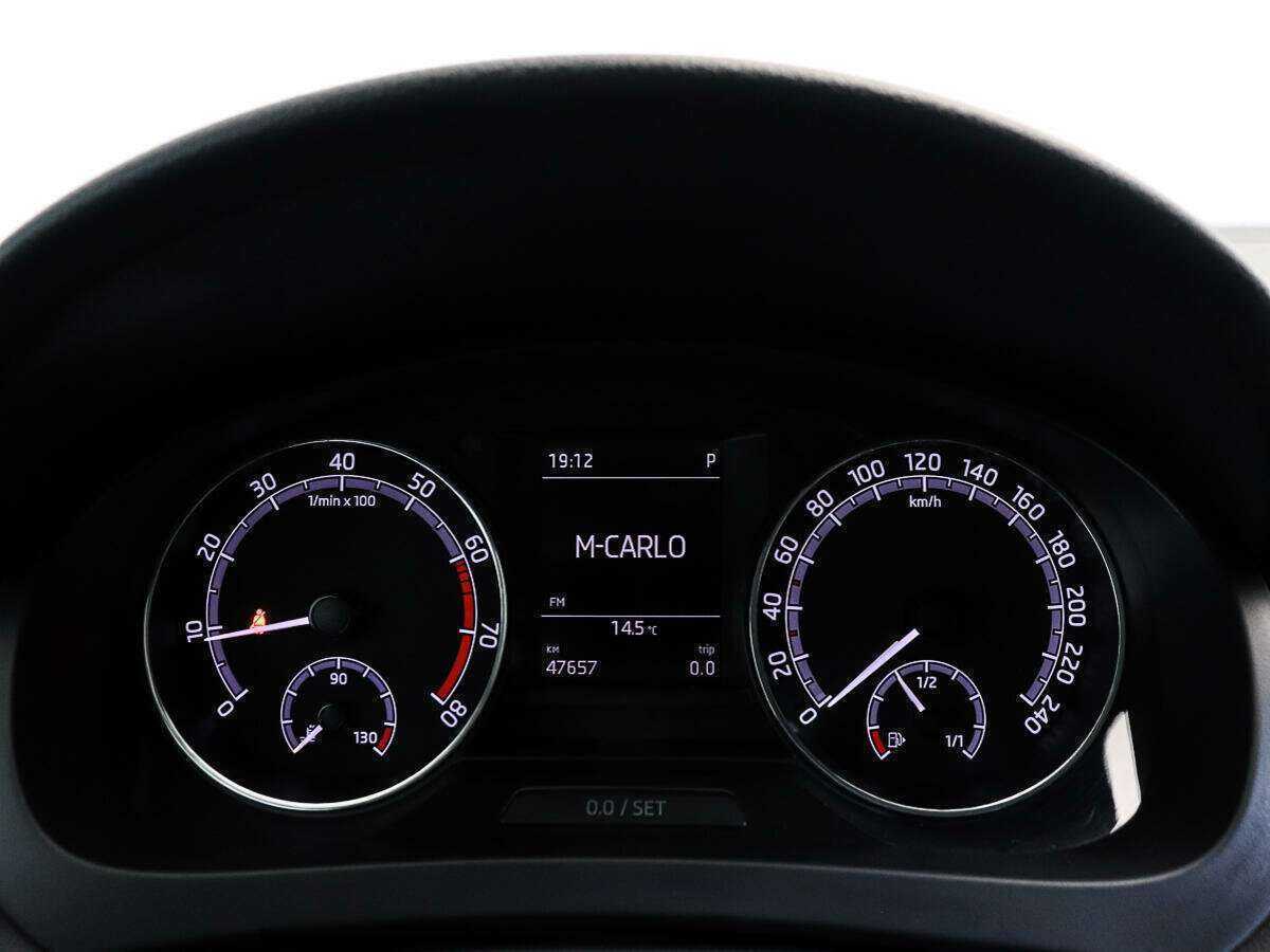 Купить Skoda Rapid с пробегом. Фото: #9