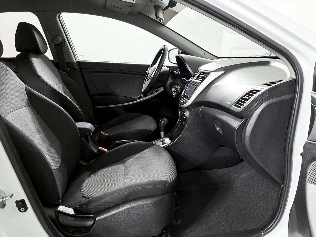 Купить Hyundai Solaris с пробегом. Фото: #8