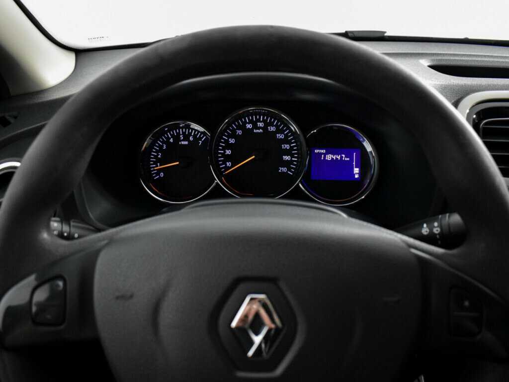 Купить Renault Logan с пробегом. Фото: #13