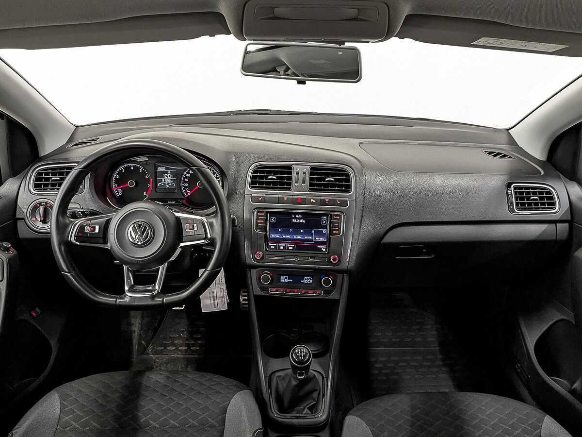 Купить Volkswagen Polo с пробегом. Фото: #13