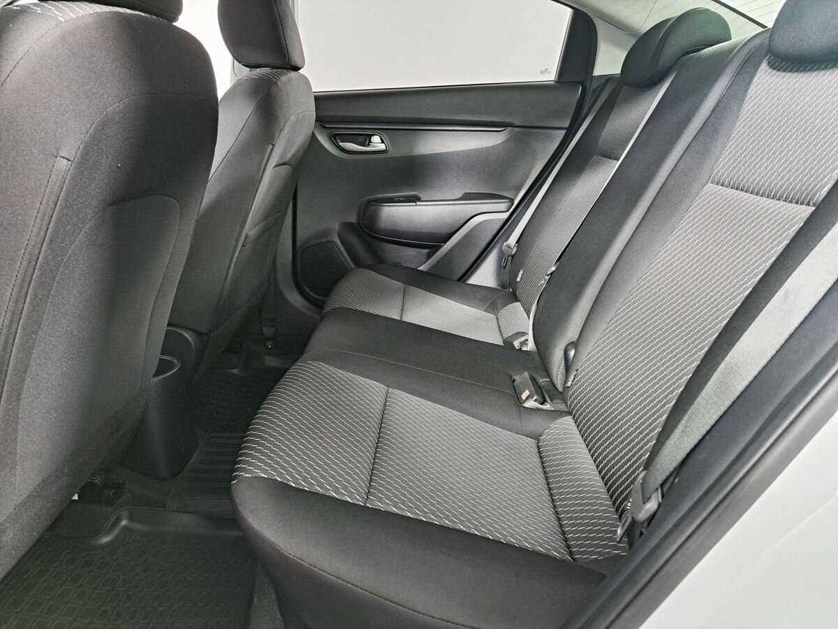 Купить Kia Rio с пробегом. Фото: #9