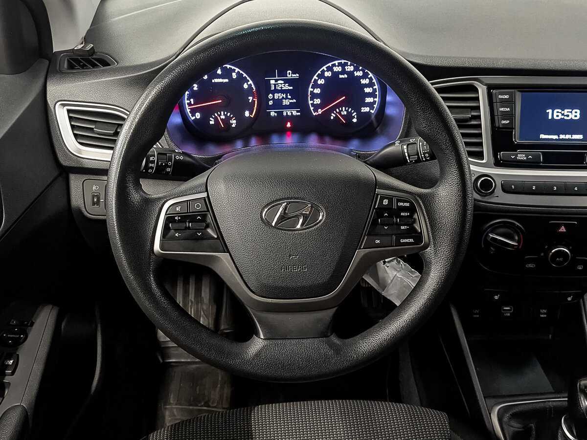 Купить Hyundai Solaris с пробегом. Фото: #19