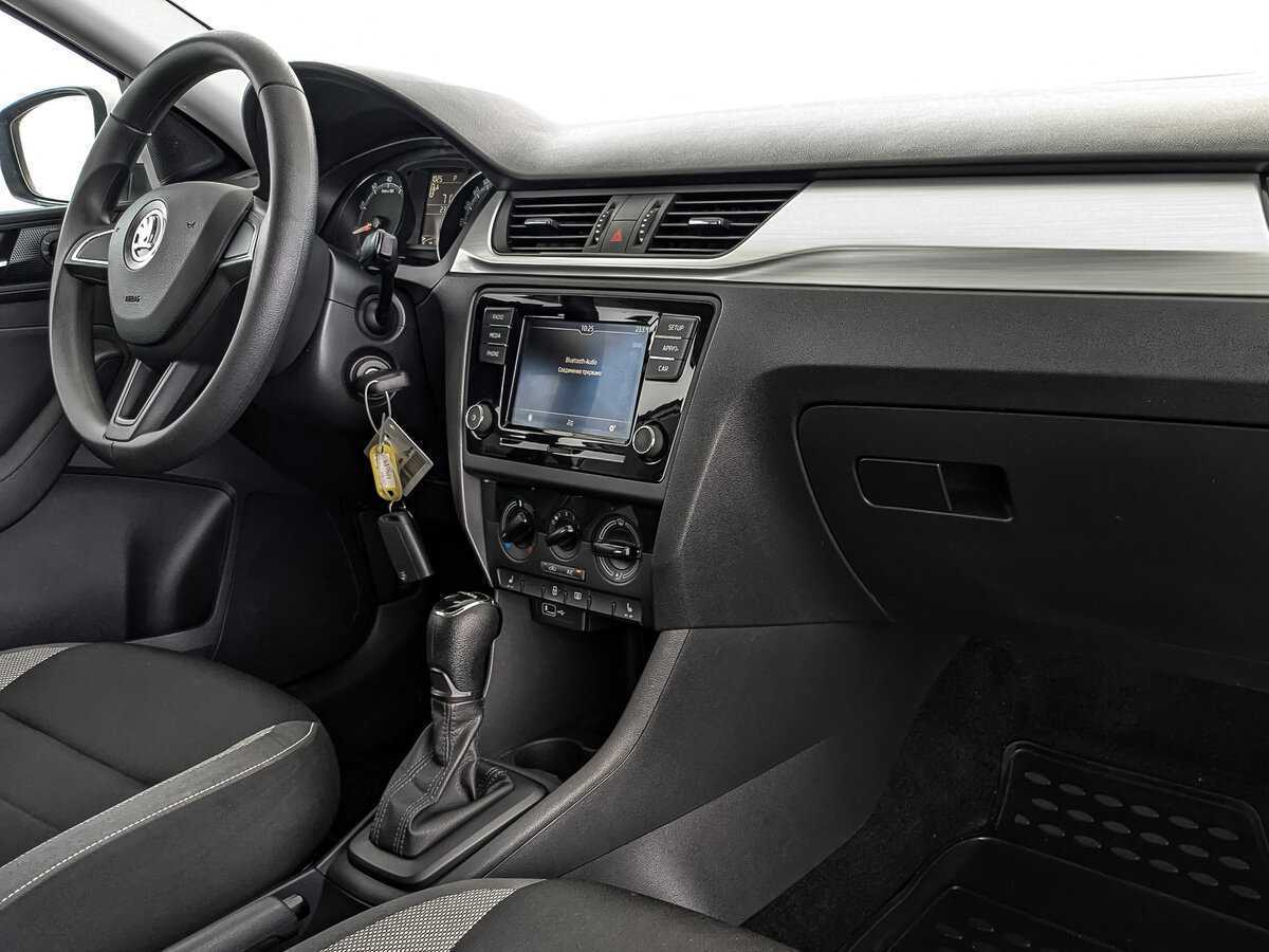 Купить Skoda Rapid с пробегом. Фото: #8
