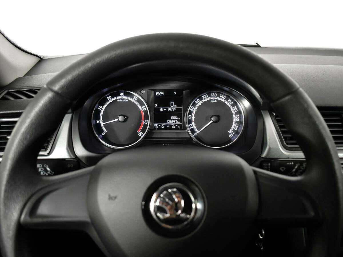 Купить Skoda Rapid с пробегом. Фото: #10