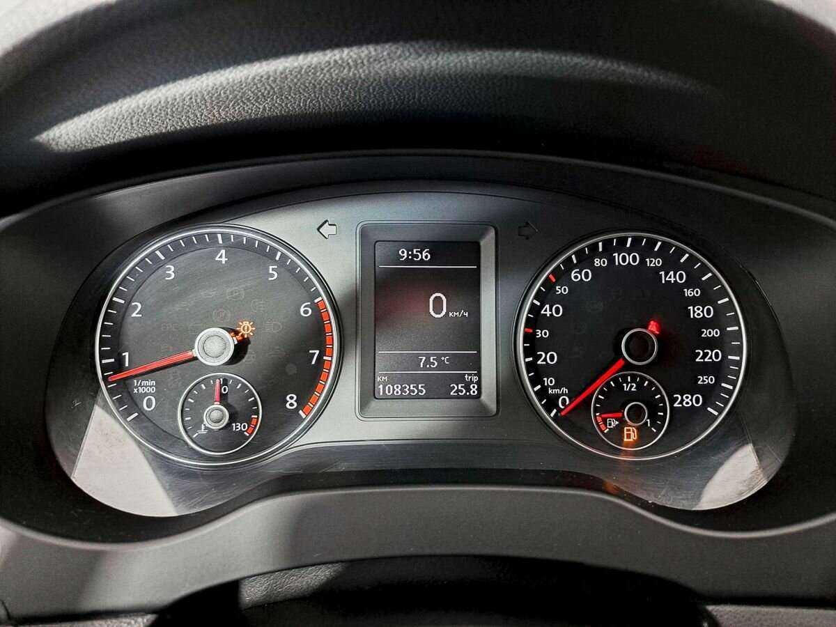 Купить Volkswagen Jetta с пробегом. Фото: #10