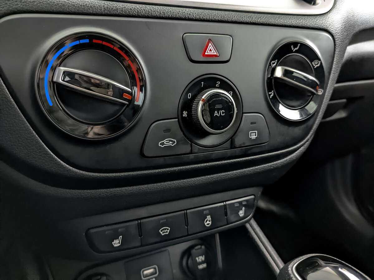 Купить Hyundai Solaris с пробегом. Фото: #21