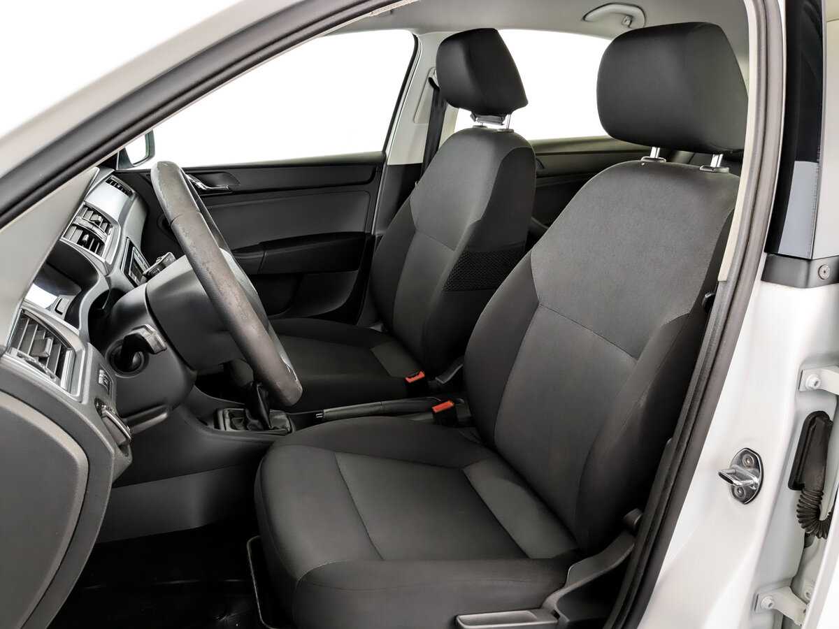 Купить Skoda Rapid с пробегом. Фото: #19