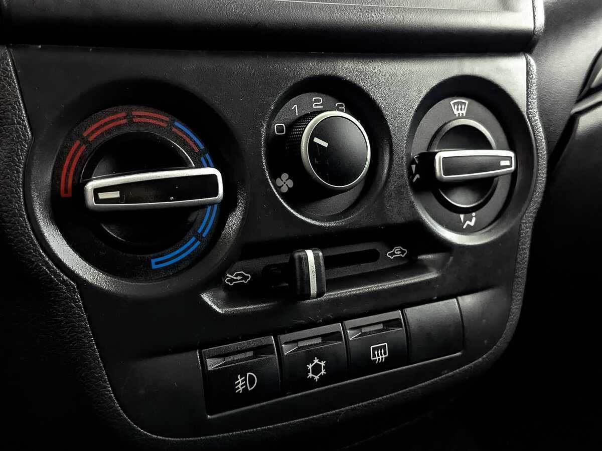 Купить Lada (ВАЗ) Granta с пробегом. Фото: #20