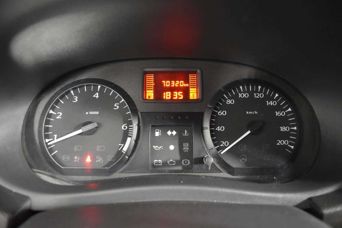 Купить Lada (ВАЗ) Largus с пробегом. Фото: #8