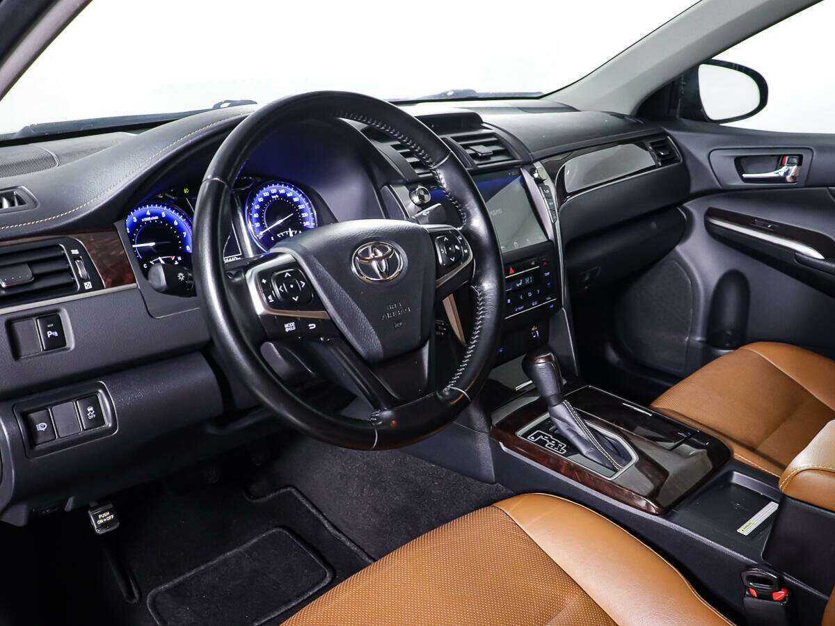 Купить Toyota Camry с пробегом. Фото: #12