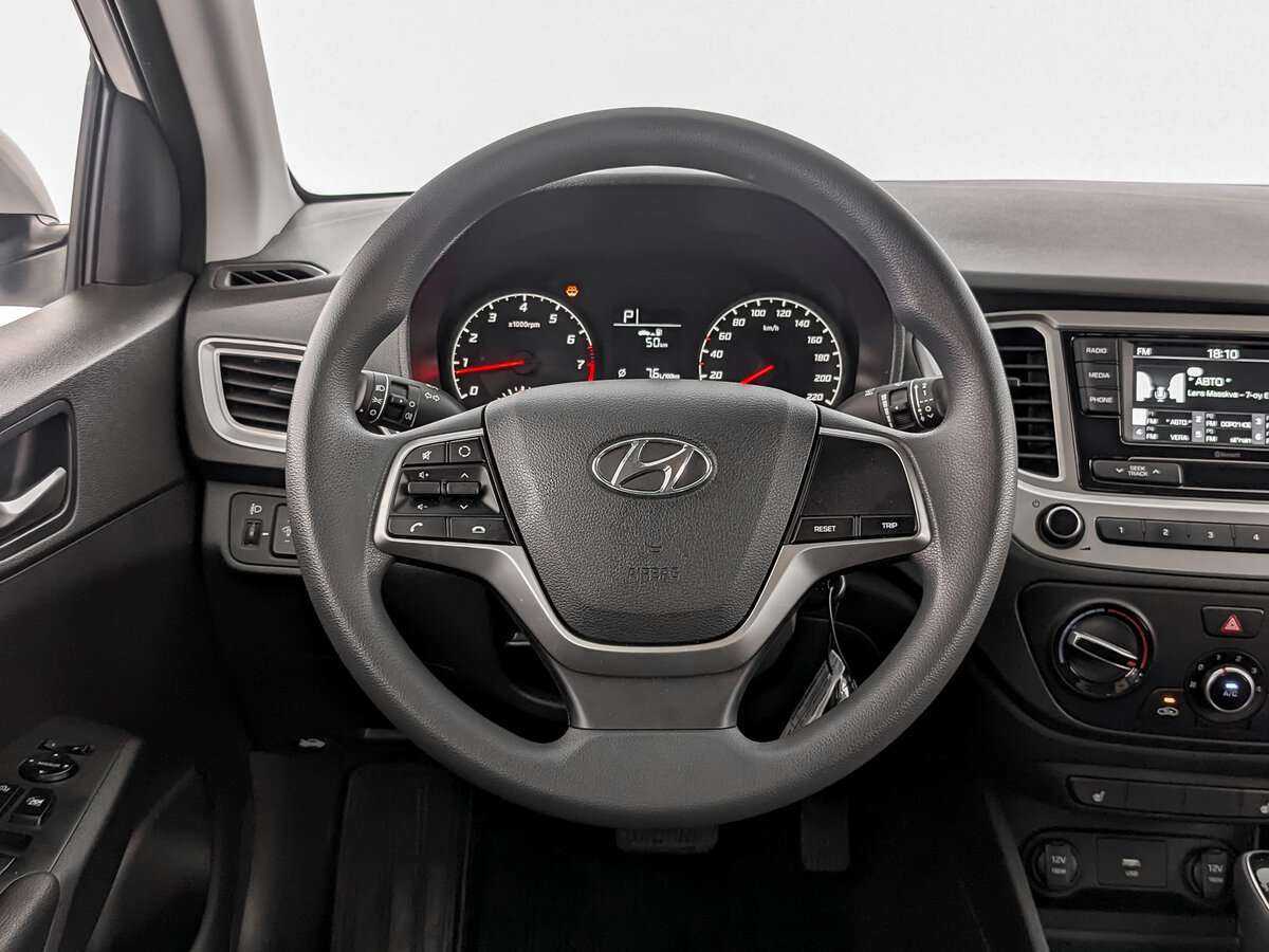 Купить Hyundai Solaris с пробегом. Фото: #20