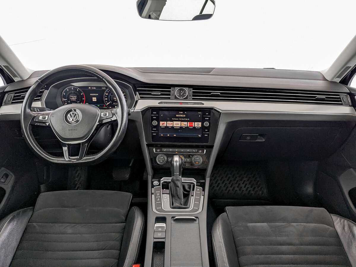 Купить Volkswagen Passat с пробегом. Фото: #13