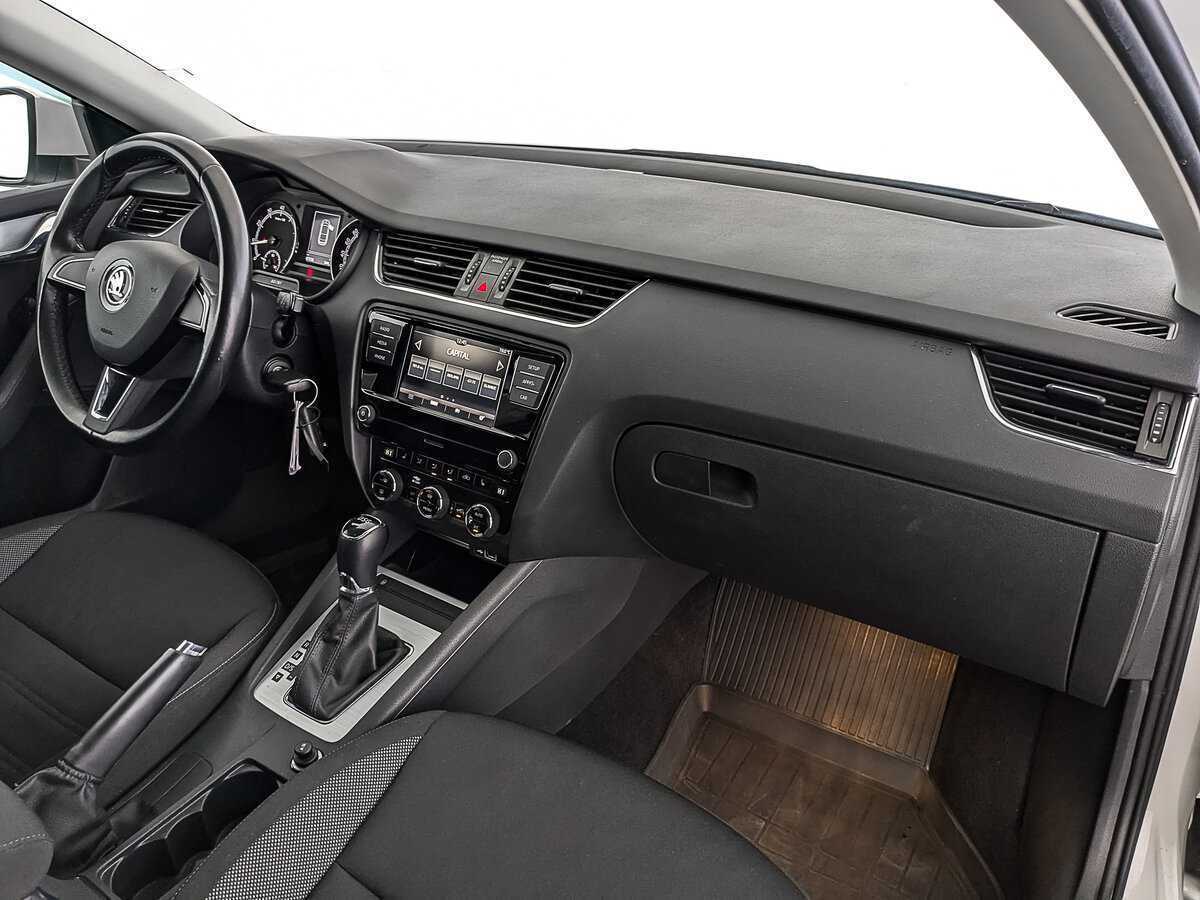 Купить Skoda Octavia с пробегом. Фото: #10
