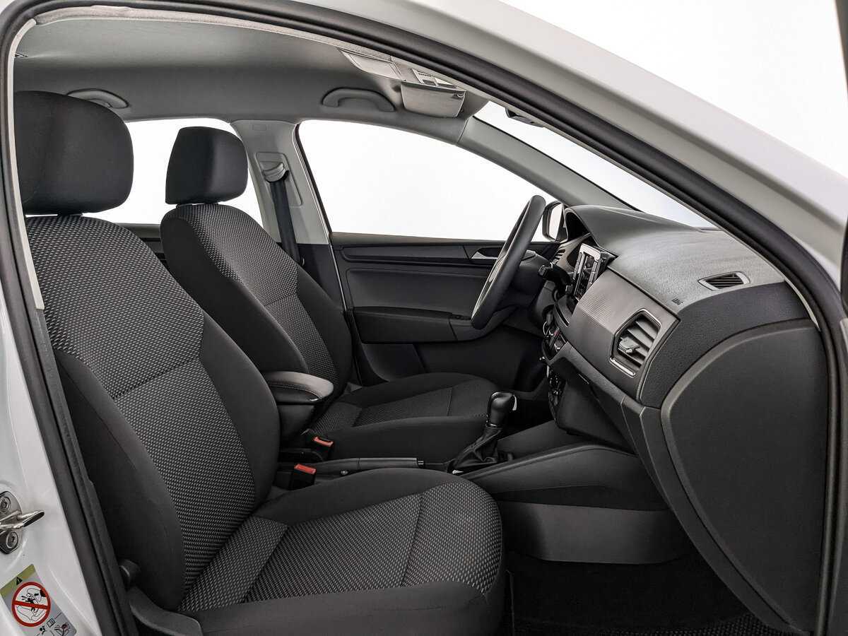 Купить Volkswagen Polo с пробегом. Фото: #19