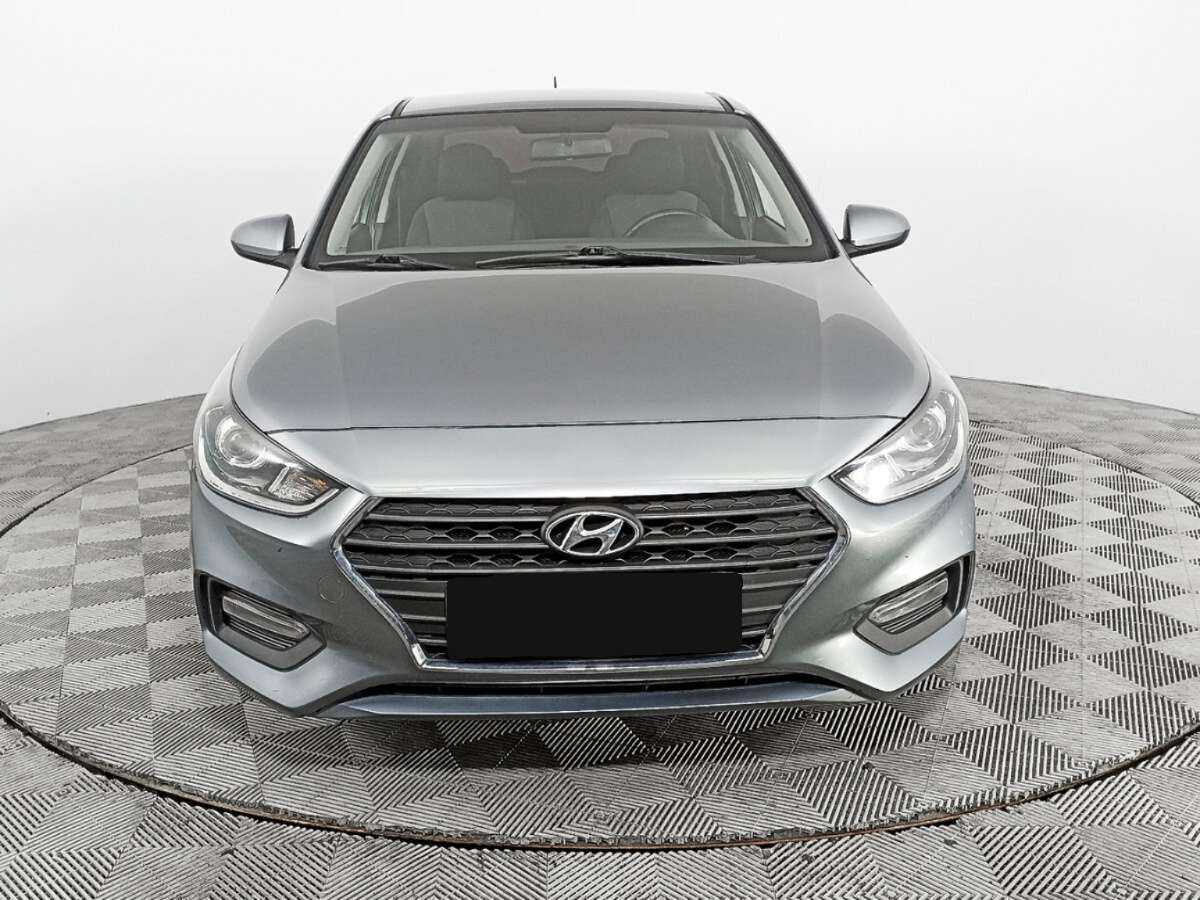 Купить Hyundai Solaris с пробегом. Фото: #1