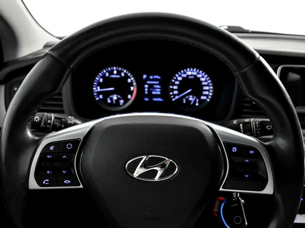 Купить Hyundai Sonata с пробегом. Фото: #15