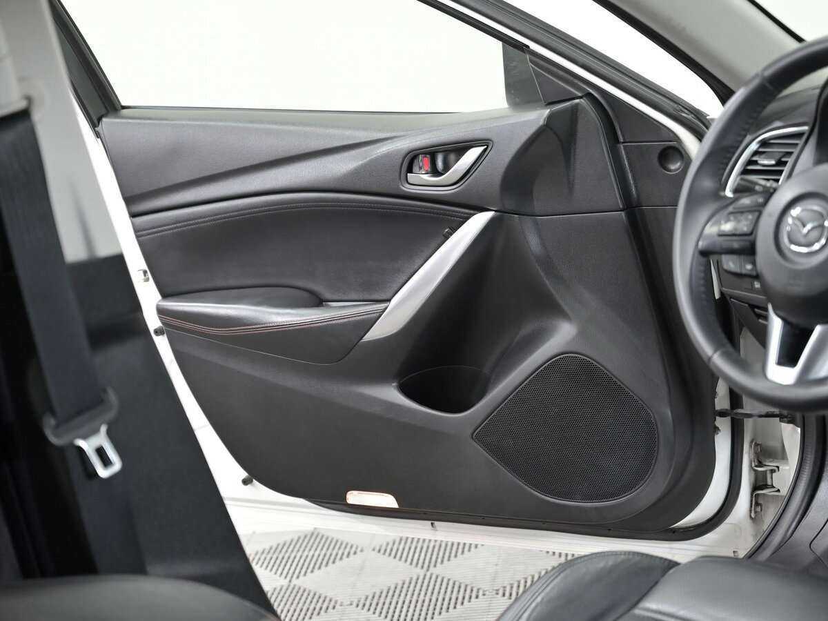 Купить Mazda 6 с пробегом. Фото: #9