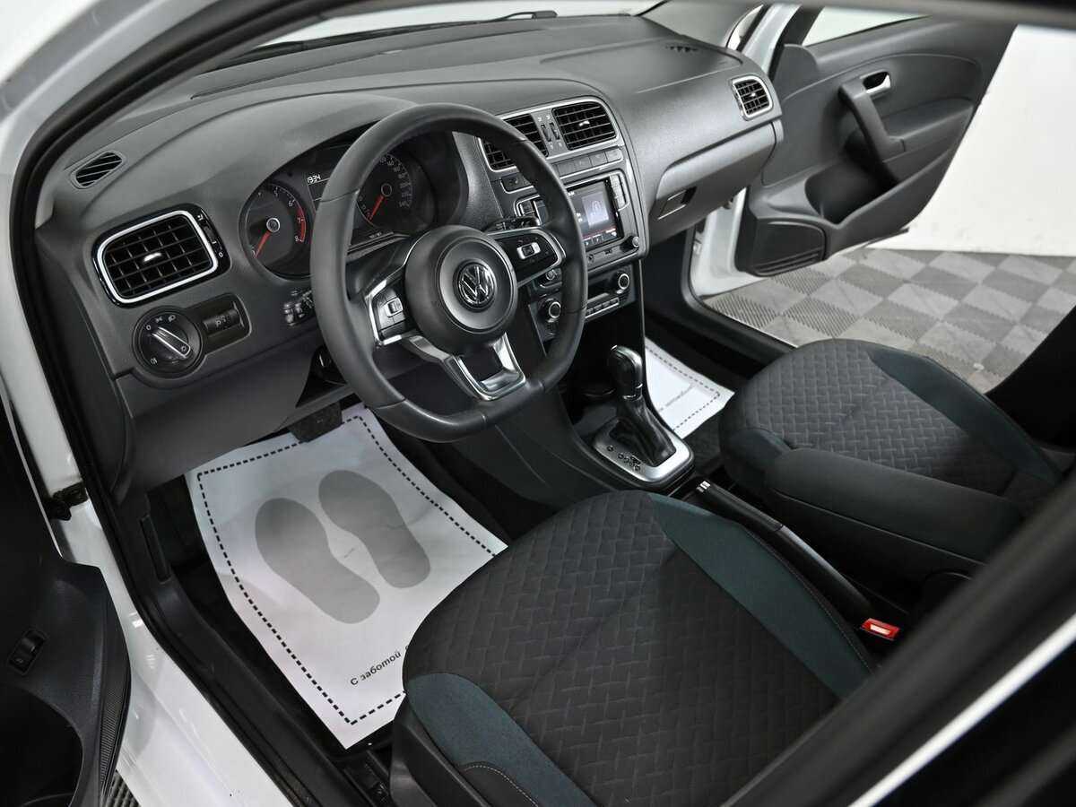 Купить Volkswagen Polo с пробегом. Фото: #4