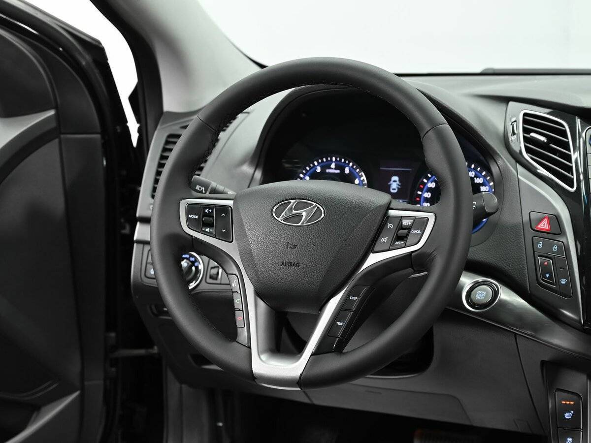 Купить Hyundai i40 с пробегом. Фото: #8