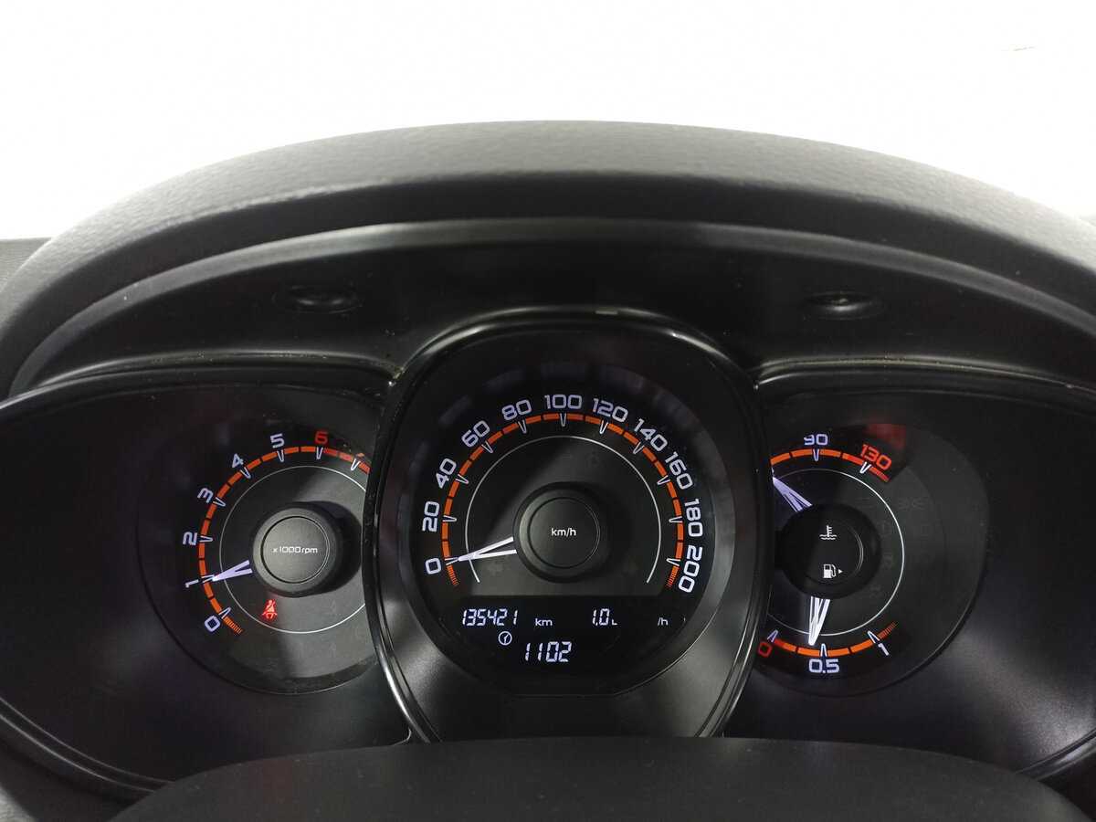 Купить Lada (ВАЗ) Vesta с пробегом. Фото: #11