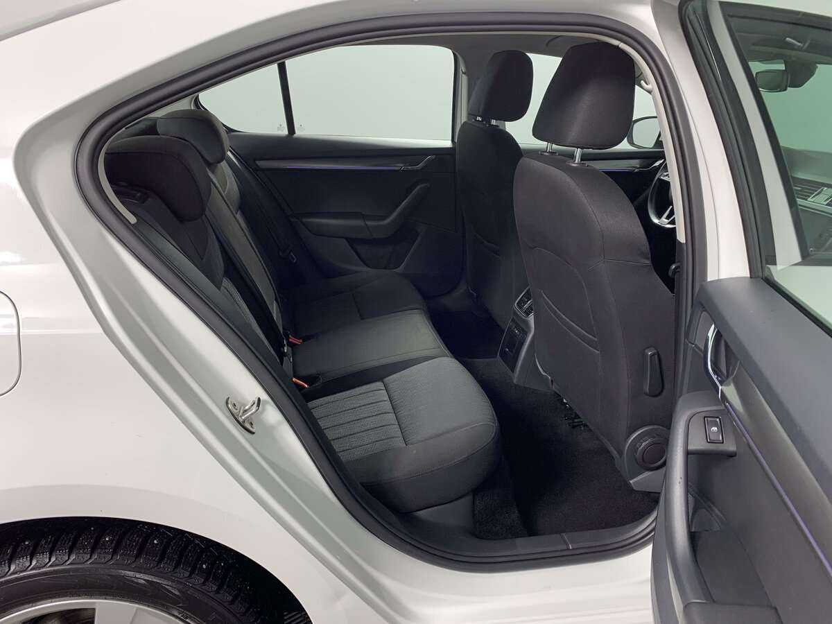 Купить Skoda Octavia с пробегом. Фото: #20