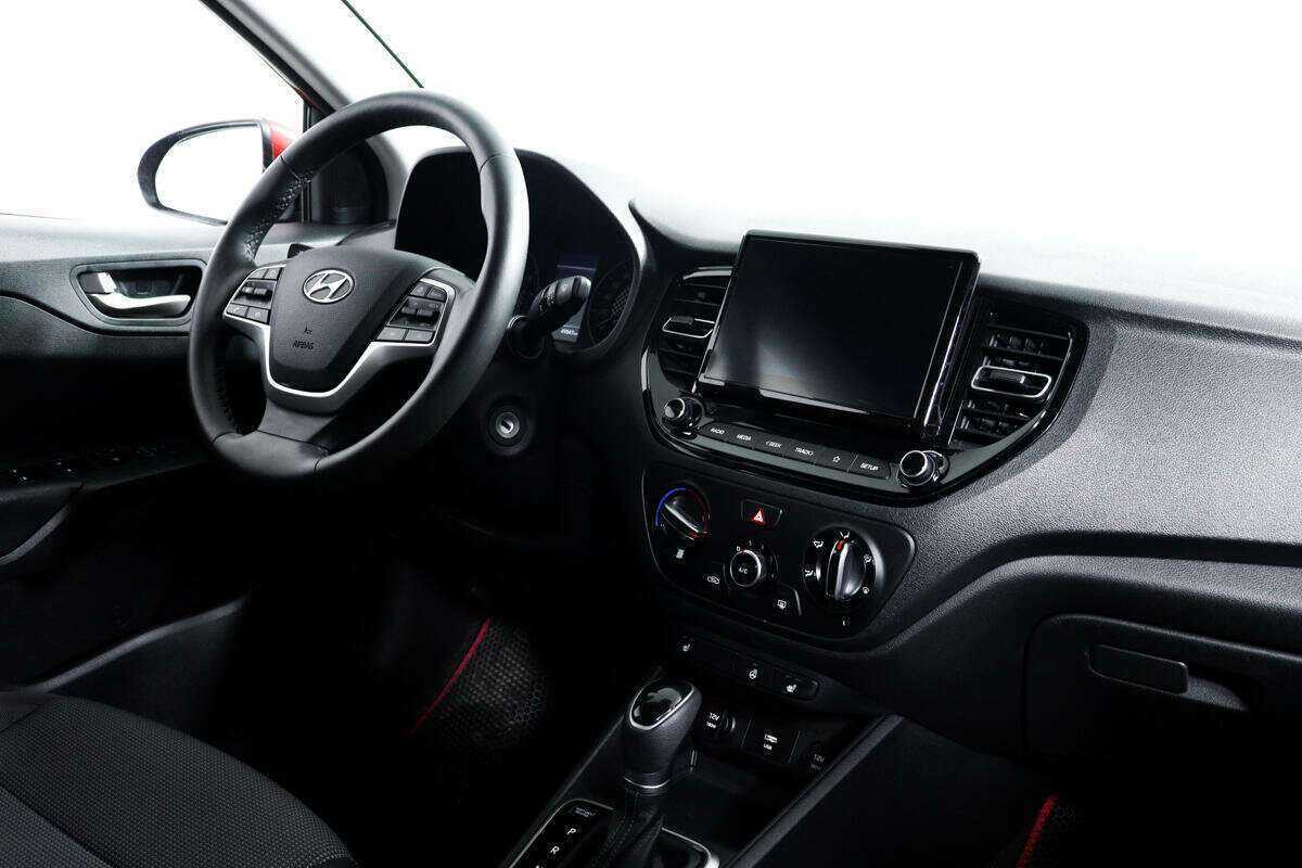 Купить Hyundai Solaris с пробегом. Фото: #8