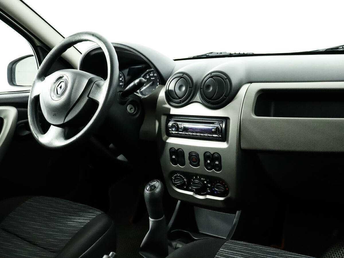 Купить Renault Sandero с пробегом. Фото: #12