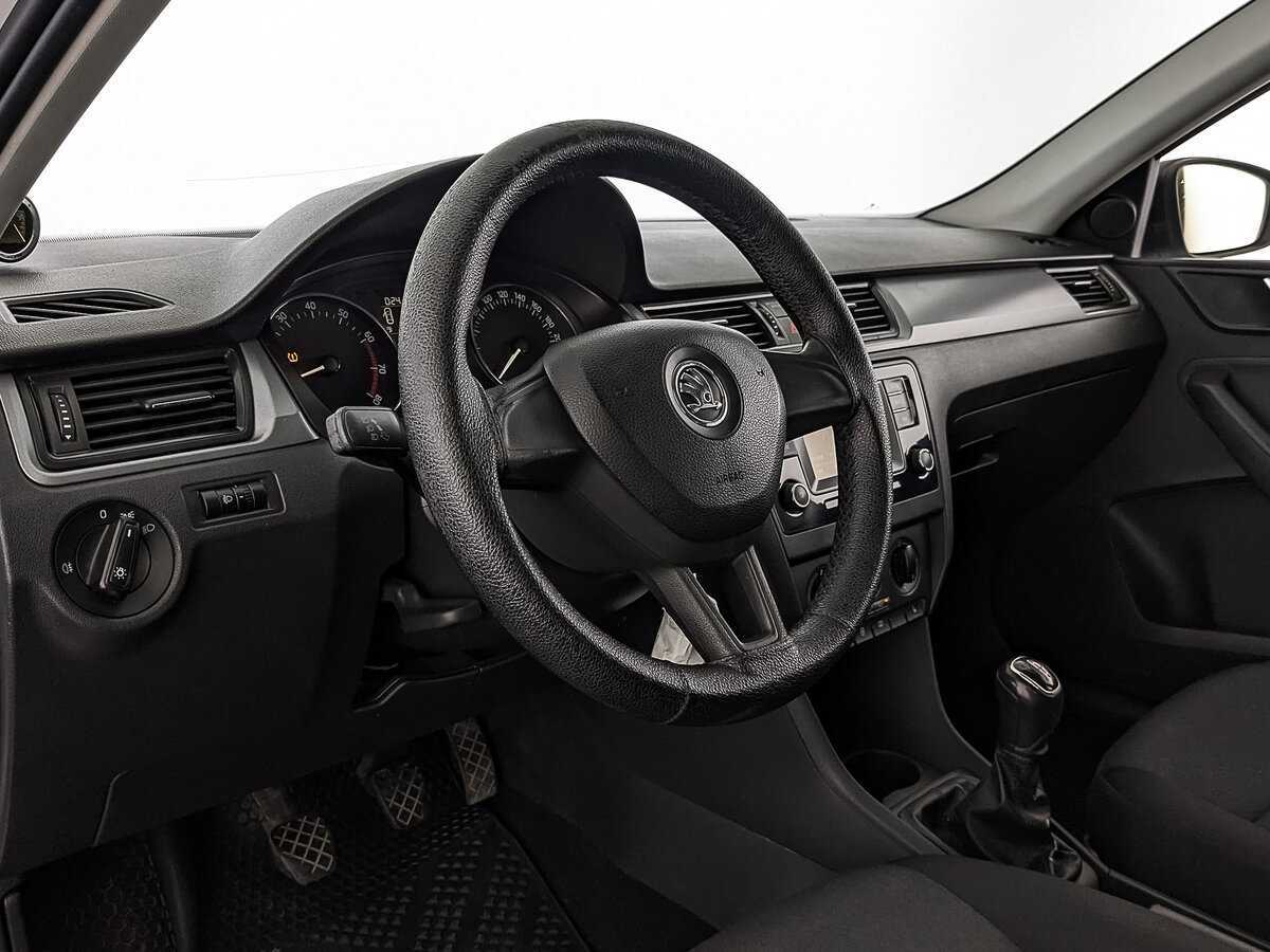 Купить Skoda Rapid с пробегом. Фото: #14