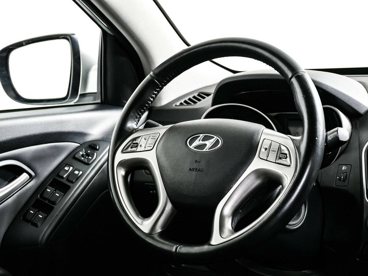 Купить Hyundai ix35 с пробегом. Фото: #15