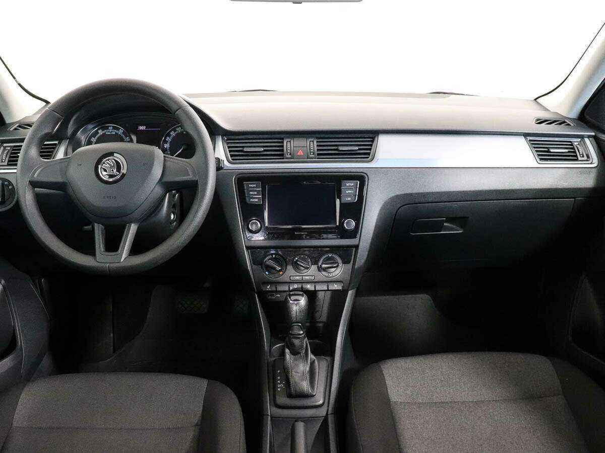 Купить Skoda Rapid с пробегом. Фото: #10