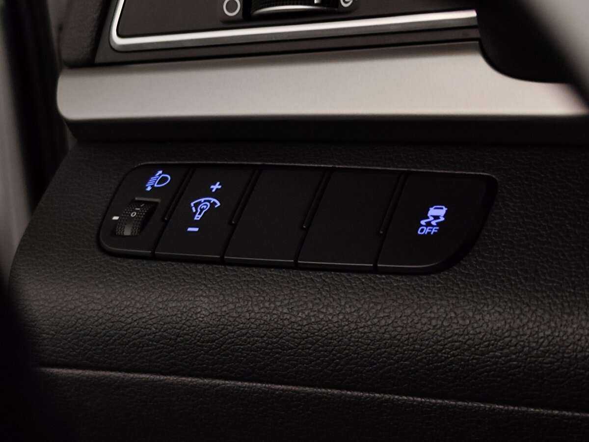 Купить Hyundai Elantra с пробегом. Фото: #17