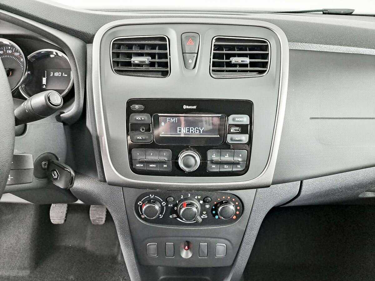 Купить Renault Logan с пробегом. Фото: #12