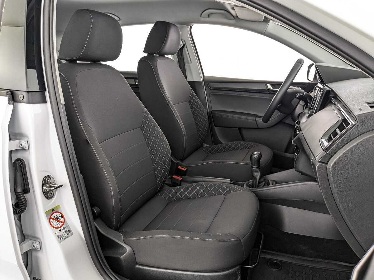 Купить Skoda Rapid с пробегом. Фото: #19