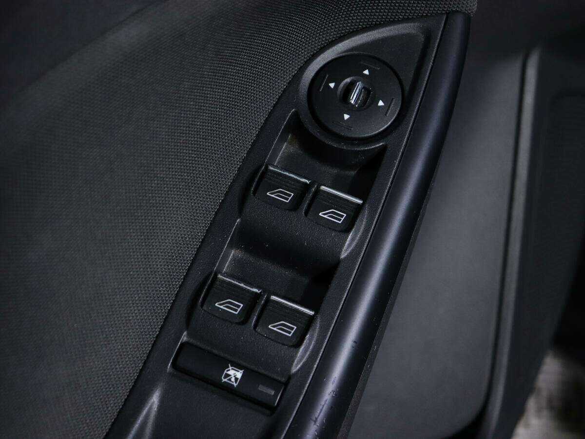 Купить Ford Focus с пробегом. Фото: #12