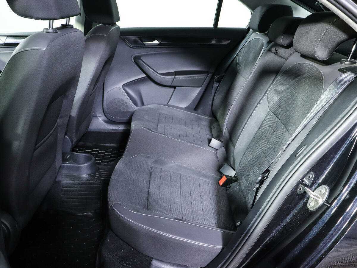 Купить Volkswagen Polo с пробегом. Фото: #7