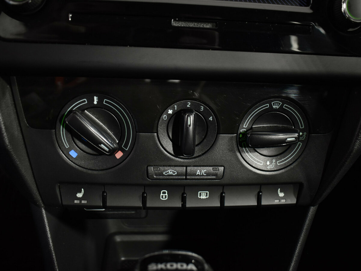Купить Skoda Rapid с пробегом. Фото: #14