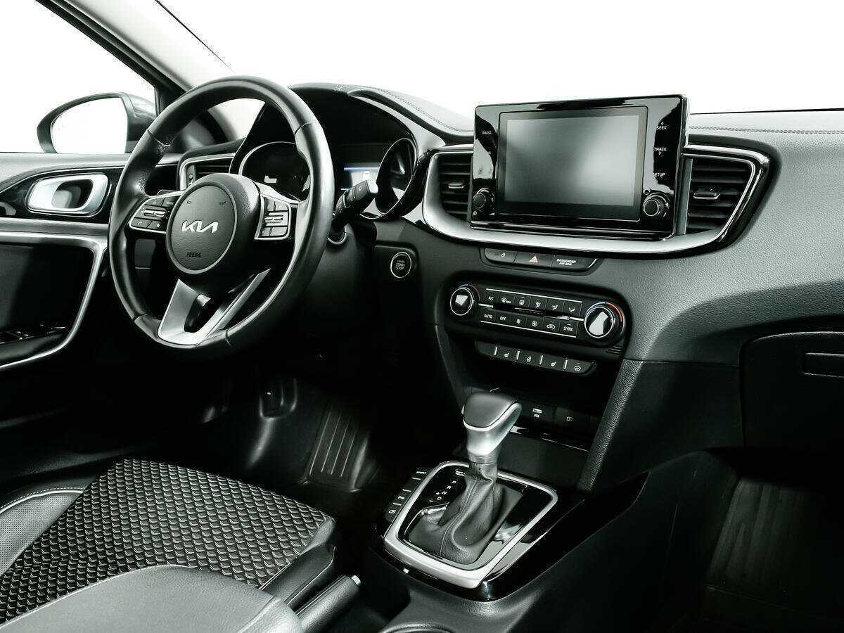 Купить Kia Ceed с пробегом. Фото: #8