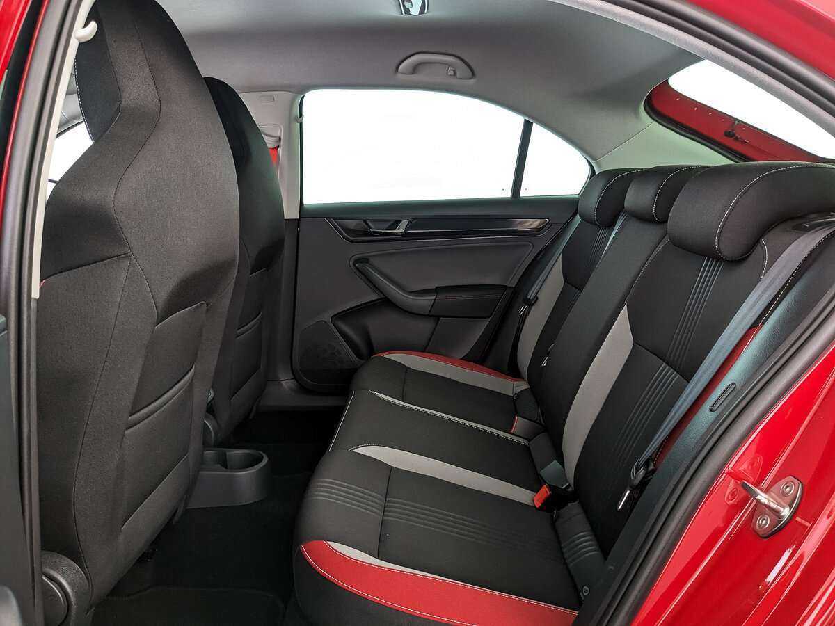 Купить Skoda Rapid с пробегом. Фото: #12