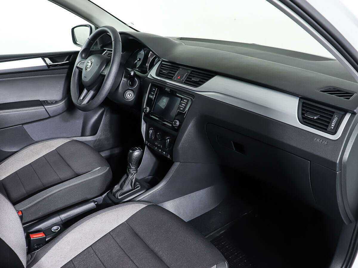 Купить Skoda Rapid с пробегом. Фото: #8